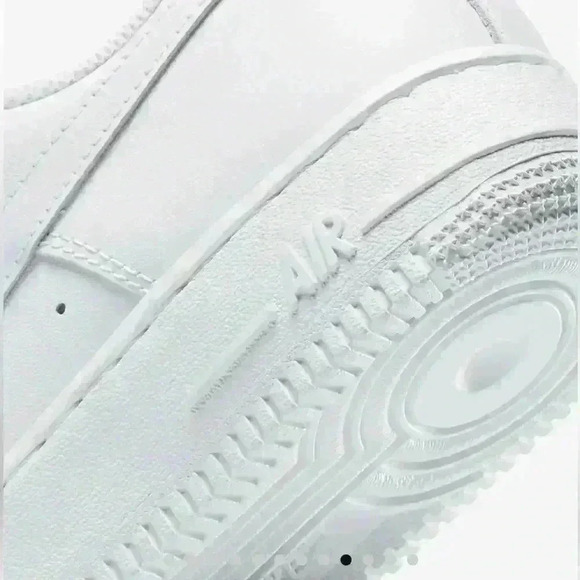Nike Air Force 1 '07 size 8.5 - Picture 8 of 14